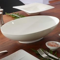 Villeroy & Boch 10-4510-3287 Modern Grace 101.5 Oz. White Bone Porcelain Oval Bowl - 6/Pack