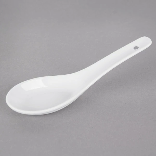 Acopa 0.6 Oz. Bright White Ceramic Chinese Soup Spoon / Asian Wonton Soup Spoon - 12/Pack - Image 2